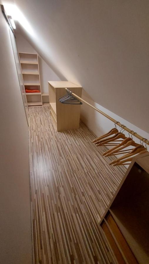 Apartman Tajov Pre 5-6 Osob, Privatne Parkovanie A Terasa Екстер'єр фото